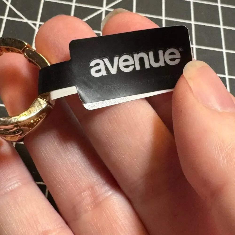 Avenue add contemporary